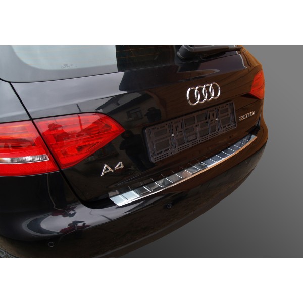 Kryt prahu zadných dverí Audi A4 B8 Avant