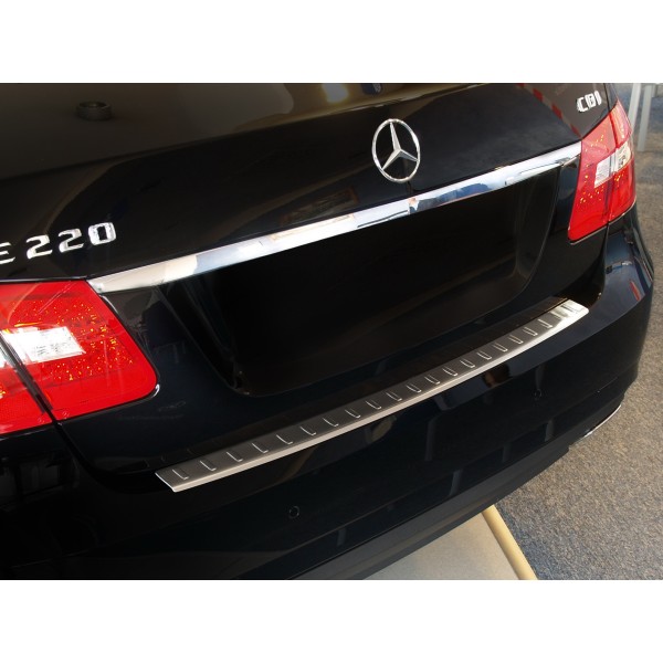 Kryt prahu zadných dverí Mercedes E Class W212 Limousine