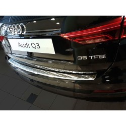 Kryt prahu zadných dverí Audi Q3 II